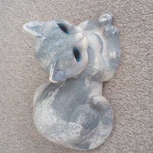 Gray cat figurine